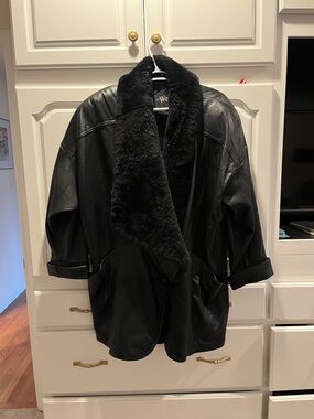 Vintage Weiss Collar Leather Jacket with faux fur collar